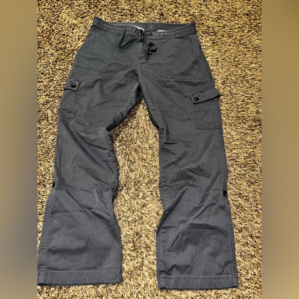 L.L. Bean woman Dark Gray Cargo Pants petite